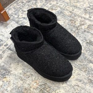 BearPaw Black Sparkly platform Ankle Boots